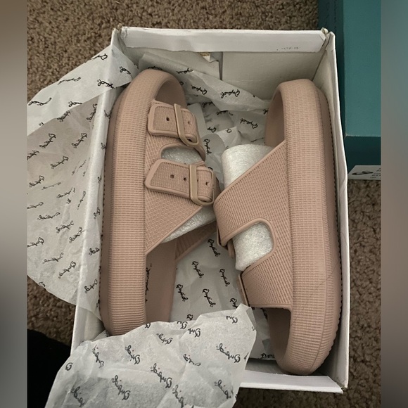 Tan Pool Slides - Picture 2 of 2